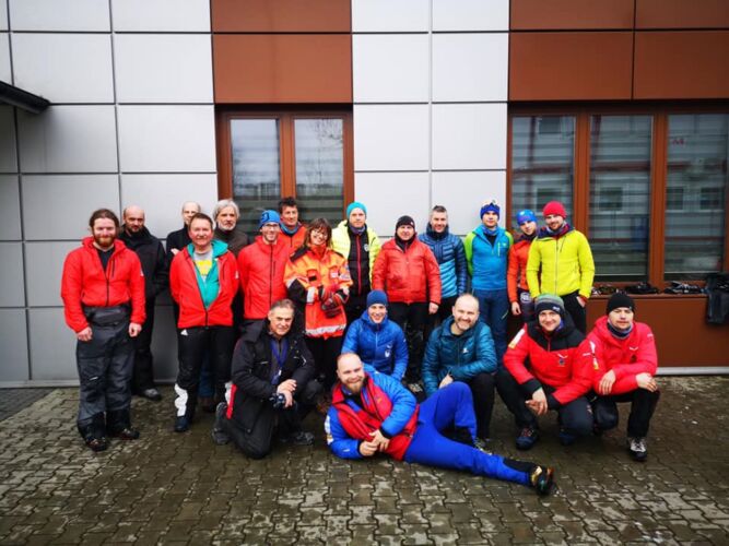 Zdjęcie przedstawiające: Zastosowanie medycyny taktycznej podczas wypadków na obszarach górskich